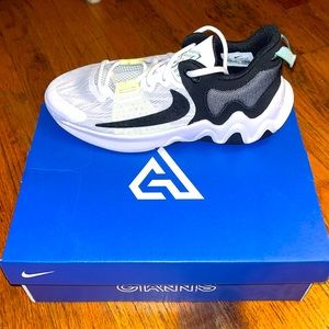 Selling brand new Giannis Immortality 2 boys shoes.